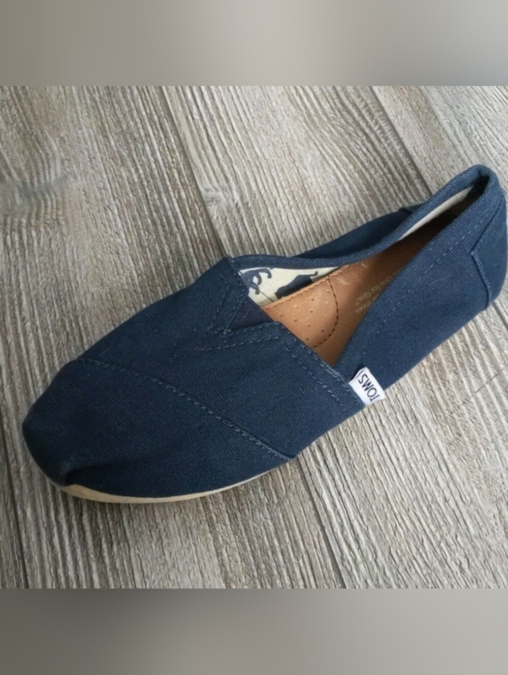 TOMS / Women’s Navy Classic Slip-Ons